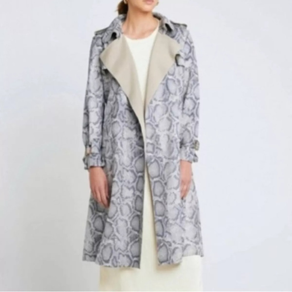 Few Moda Snakeskin Trench Coat, belted. Never Worn, Size XS